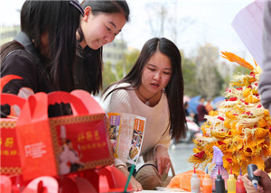 云南新东方烹饪学校 云南新东方 大润发 厨师培训