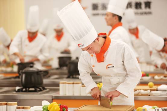 想成为餐饮大师第一步竟然是……